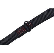 Schwarzes Gurtband mit Metallring