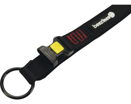 Beeztees Logo auf schwarzer Hundeleine mit Ring und Verschluss