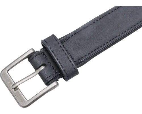 Schwarzer Gürtel mit Metallschnalle