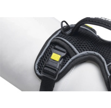 Detailansicht eines schwarzen Hundegeschirrs mit gelbem Verschluss