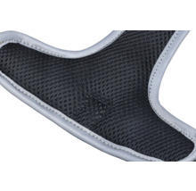 Detailaufnahme von Meshgewebe mit Einfassung