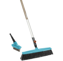 Gardena Kehrbesen mit Stiel und Bürstenaufsatz für verschiedene Reinigungsarbeiten im Außenbereich