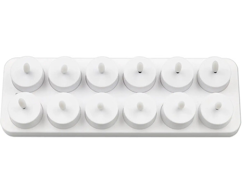 Set mit zwölf LED-Teelichtern mit Ladestation