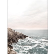 Felsige Küstenlandschaft mit Meer und Himmel