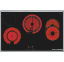 Bosch Kochfeld mit vier Kochzonen im Betrieb