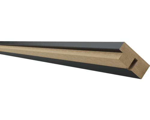 Dekorative Sockelleiste aus Holz