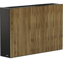 Blumenkasten mit Holzverkleidung