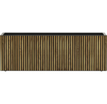 Pflanzkasten mit Holzlamellen