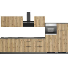 Küchenzeile mit Spüle, Kochfeld, Dunstabzugshaube und Backofen