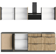 Küchenzeile mit Hängeschränken, Dunstabzugshaube, Unterschränken und Schubladen