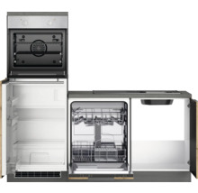 Küchenzeile mit Backofen, Kühlschrank und Geschirrspüler