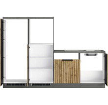 Outdoor-Küche mit Schränken, Spüle und Arbeitsfläche