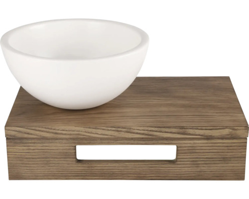 Weisse Schale auf Holztablett