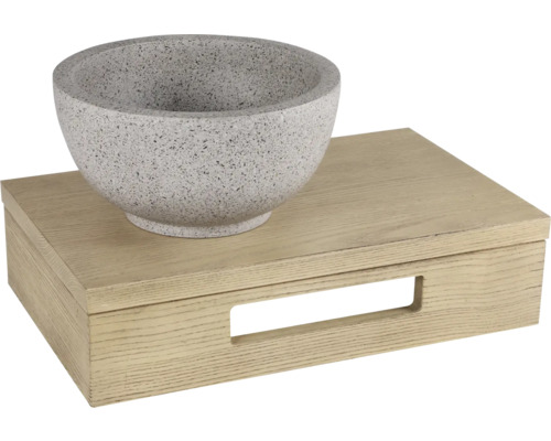 Dekoschale auf Holzbox