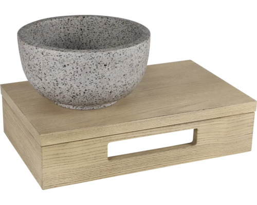 Dekoschale auf Holzkiste für Inneneinrichtung