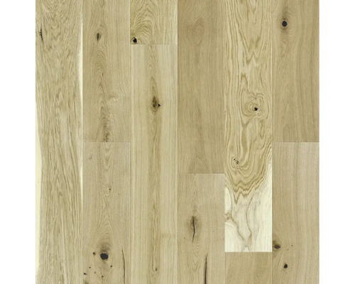 Holzboden aus Eiche mit Astlöchern
