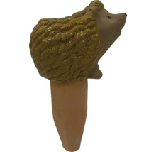 Dekorativer Igel aus Keramik für den Garten