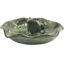 Dekorative Froschfigur in Blattform