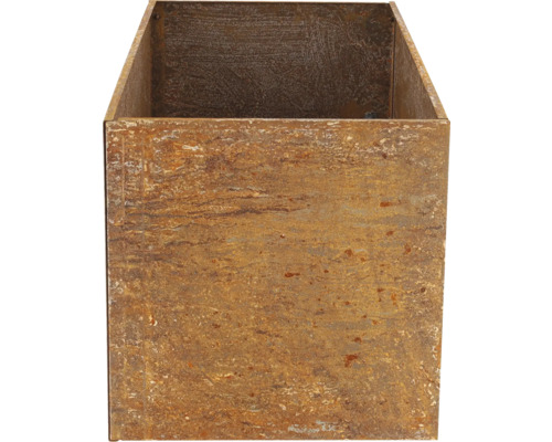 Blumenkasten aus Metall mit Rostoptik