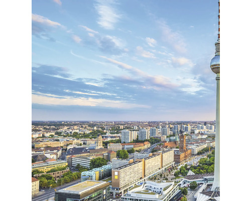 Duschrückwand SCHULTE DecoDesign Fernsehturm Fredersdorf links 255 x 150 cm D190152523 8152 Panorama von Berlin mit dem Berliner Fernsehturm und Wohnhäusern.
