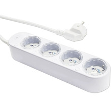 Steckdosenleiste mit vier Steckdosen und Stecker