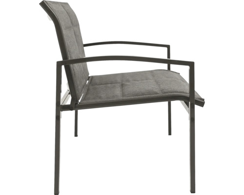 Gartenstuhl mit Armlehnen und Polsterung