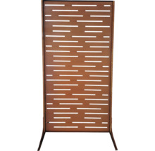 Dekorative Trennwand mit horizontalen Aussparungen.