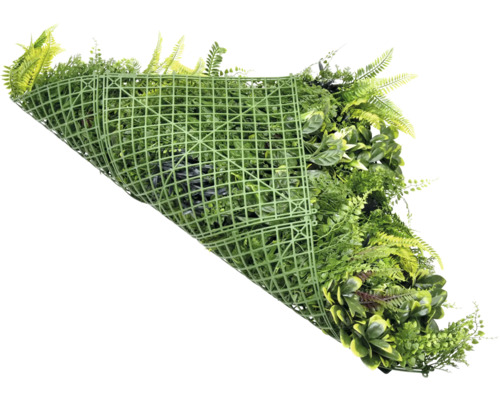 Künstliche Pflanzenwand mit verschiedenen Grünpflanzen und Kunststoffgitter