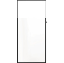 Leere, rechteckige Leinwand mit schwarzem Rahmen