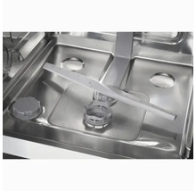 Innenansicht eines Geschirrspülers mit Sprüharm und Sieb