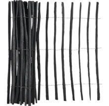 Sichtschutz aus Holzzaun-Elementen