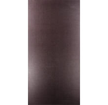 Nahaufnahme einer Dekorpaneele mit gerillter Oberfläche.