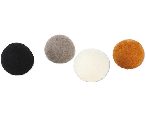 Vier Filzkugeln in Schwarz, Grau, Weiß und Orange