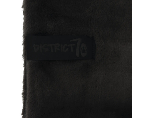 District 70 Logo auf einem Haustierbett