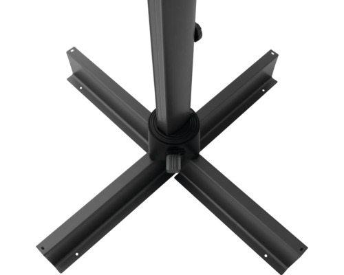 Schirmständer aus Metall mit vier Streben