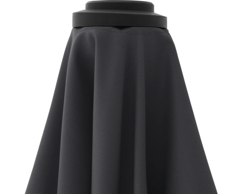 Geschlossener Sonnenschirm aus Stoff