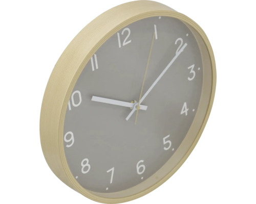 Wanduhr mit hellem Holzrahmen und grauem Zifferblatt