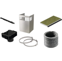 Zubehörset für Dunstabzugshauben mit Kaminverblendung, Aktivkohlefilter, Flexschlauch, Schlauchklemmen und Adaptern.