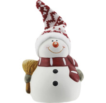Schneemannfigur mit Mütze und Besen als Dekoration