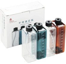 Mehrere Dosierbehälter aus Kunststoff mit Messskala und Chihiros Aquatic Studio Logo