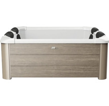 Whirlpool mit Holzverkleidung