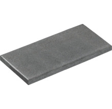 Grauer Pflasterstein aus Beton