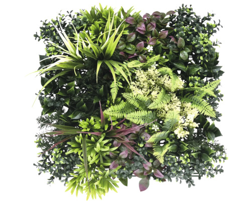 Kunstpflanzenwand mit verschiedenen künstlichen Pflanzen