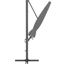 Geschlossener Ampelschirm mit Ständer