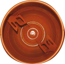 Innenansicht eines Mörtelkübels mit Rührwerk