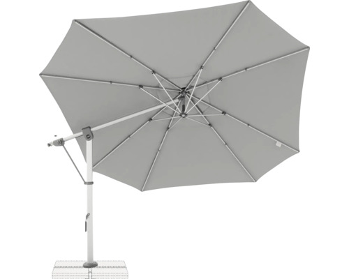 Freiarmschirm mit stabilem Standfuß für den Gartenbereich