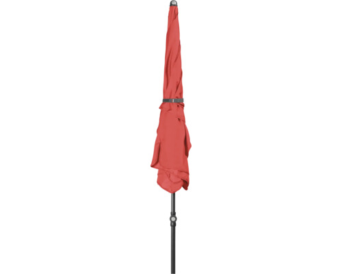 Geschlossener Sonnenschirm mit schwarzem Gestell