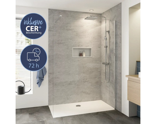 Begehbare Dusche mit Duschwanne, Duscharmatur und eingebautem Regal