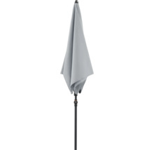 Geschlossener Sonnenschirm mit Mast