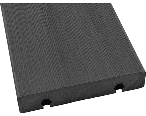 Terrassendiele aus Holz-Polymer-Werkstoff